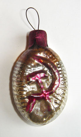 Герб (серп и молот) и звезда СССР